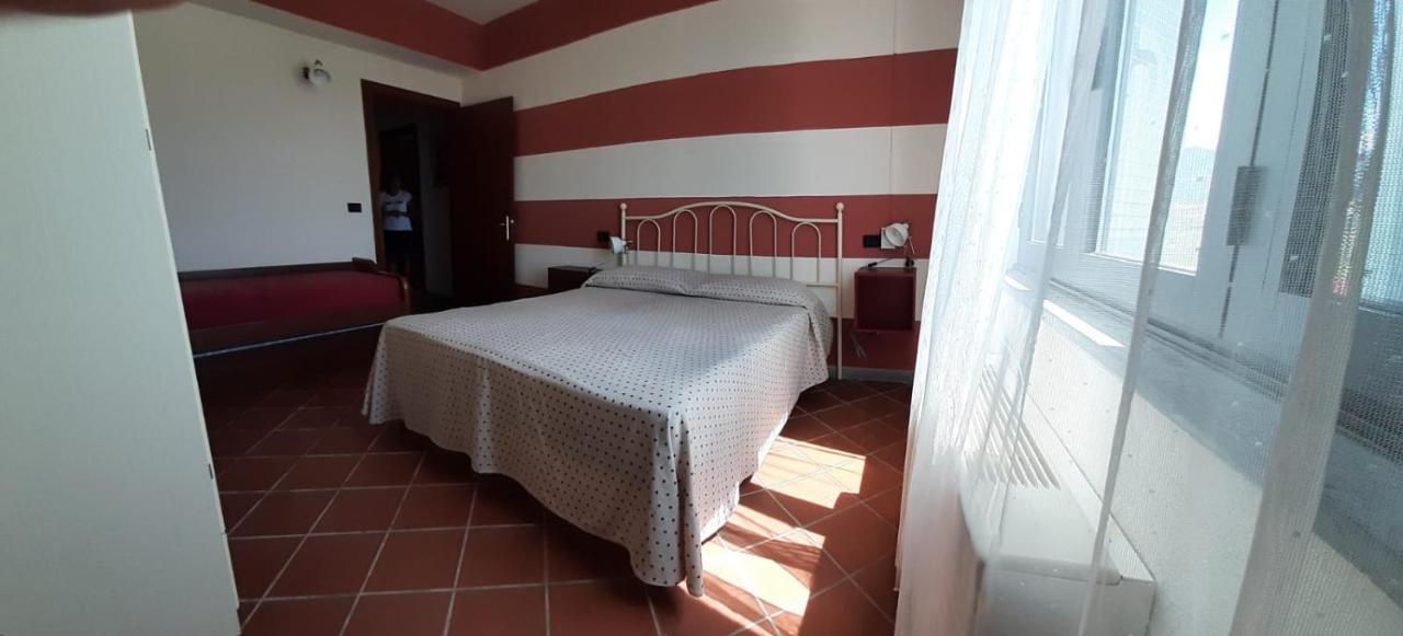 Agriturismo Calendiluna Luni Ngoại thất bức ảnh